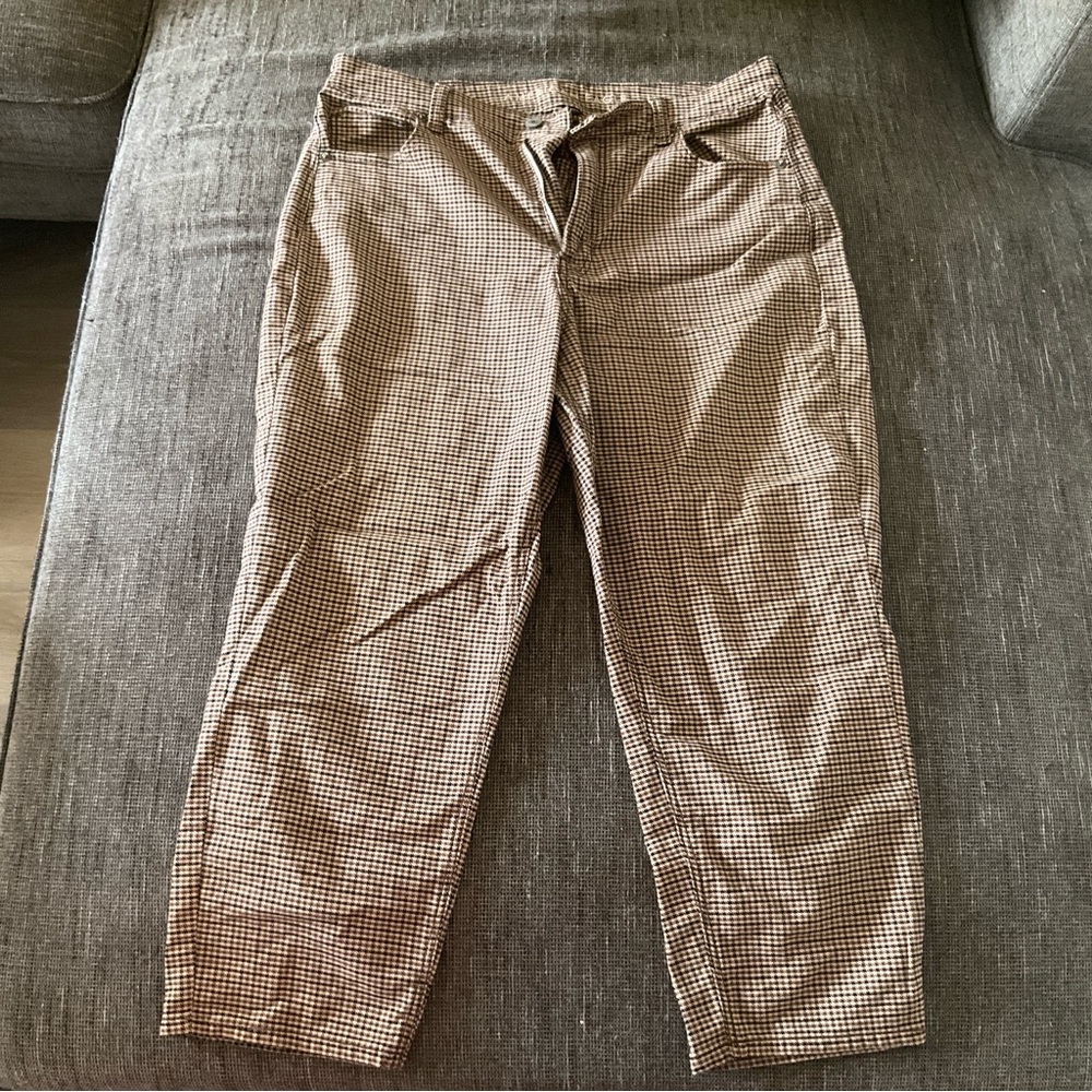American Eagle Houndstooth Mom Jeans (14 Short)